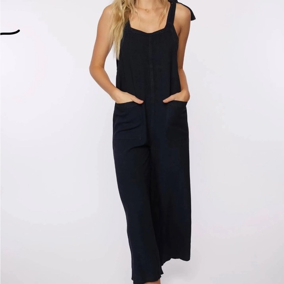 NWT O’Neill jumpsuit - Picture 3 of 4
